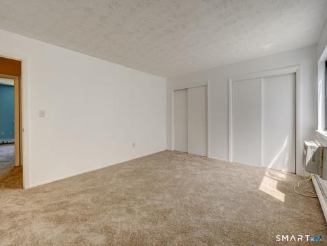 132 Sutton Place Bloomfield CT 06002