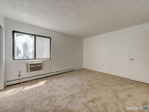 132 Sutton Place Bloomfield CT 06002