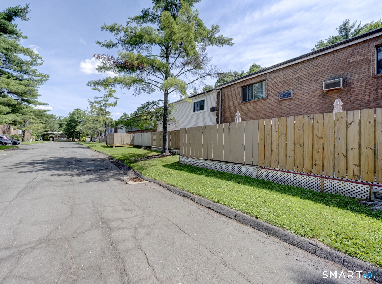 132 Sutton Place Bloomfield CT 06002