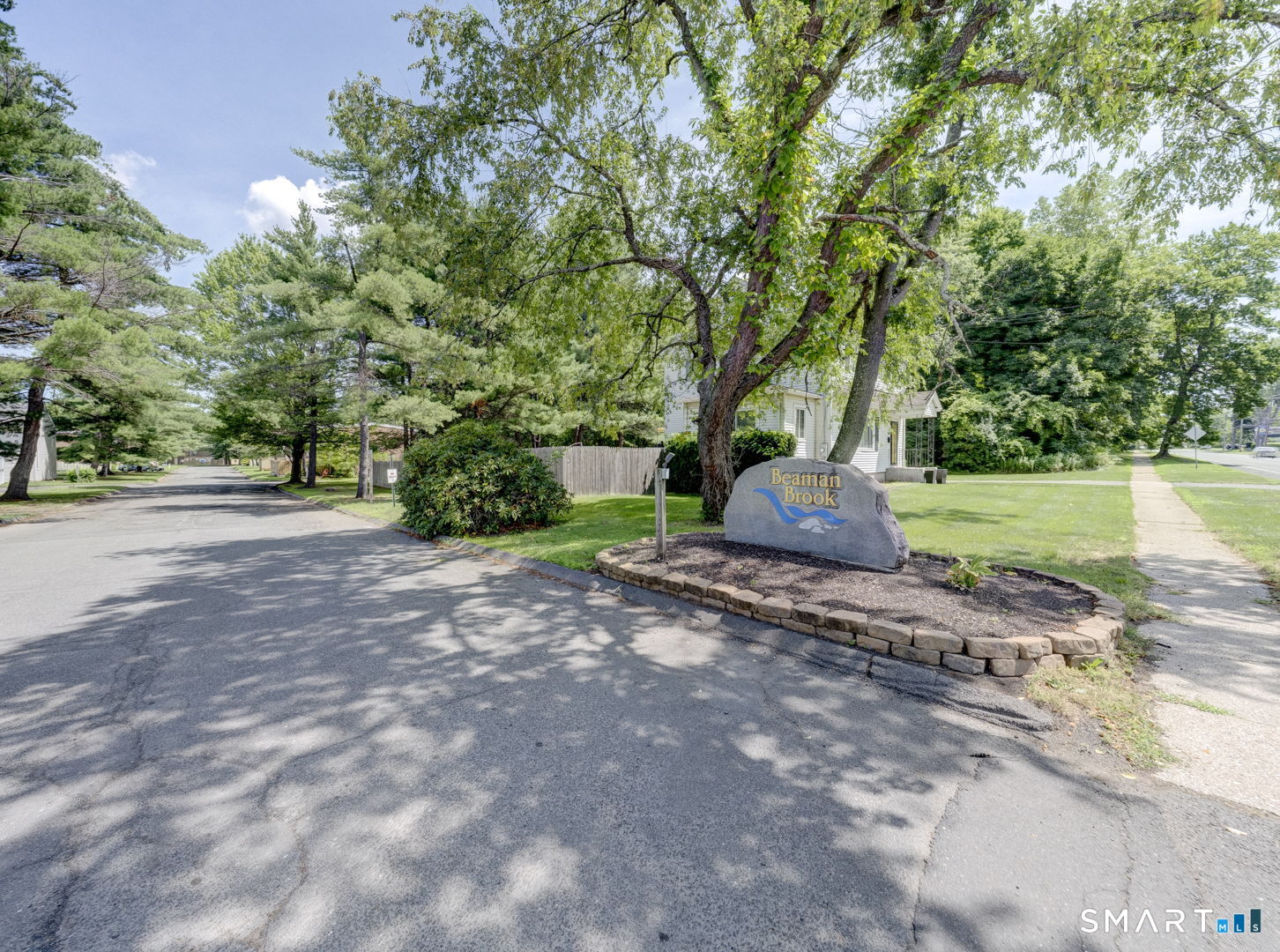 132 Sutton Place Bloomfield CT 06002