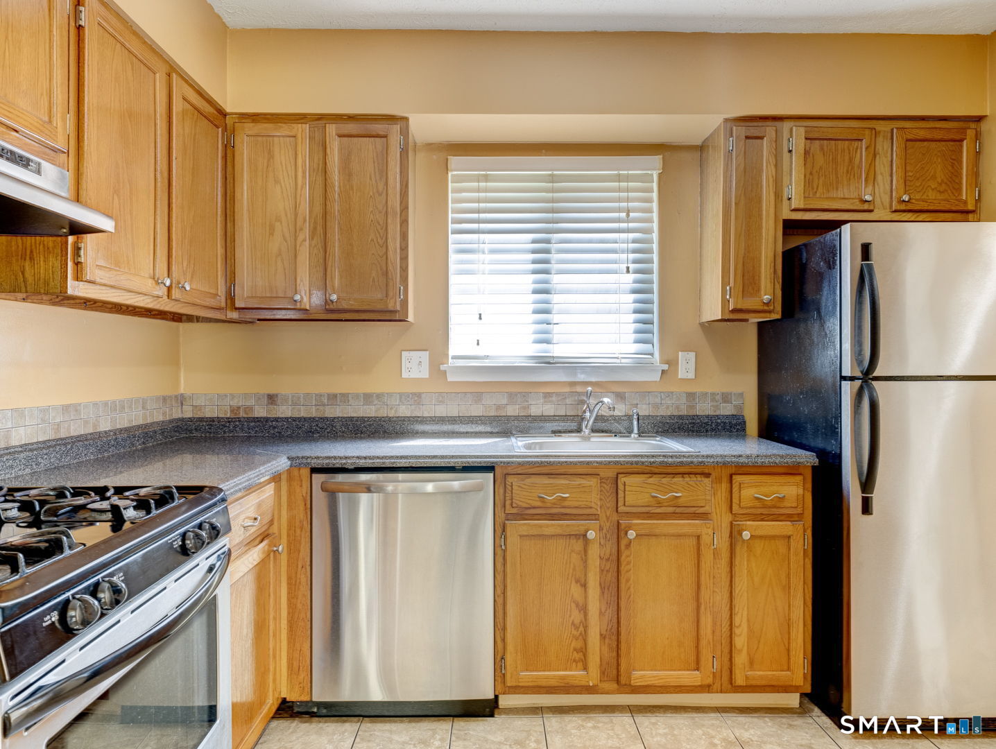 132 Sutton Place Bloomfield CT 06002