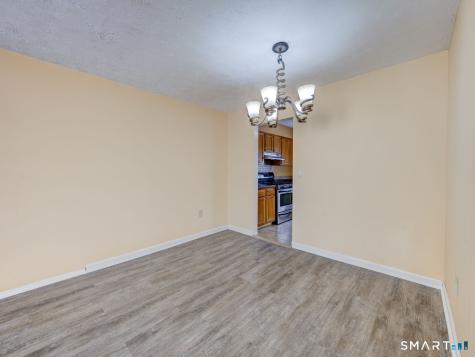 132 Sutton Place Bloomfield CT 06002