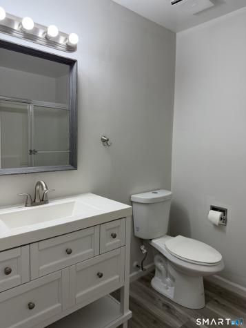 16 Hawley Glen Stratford CT 06614
