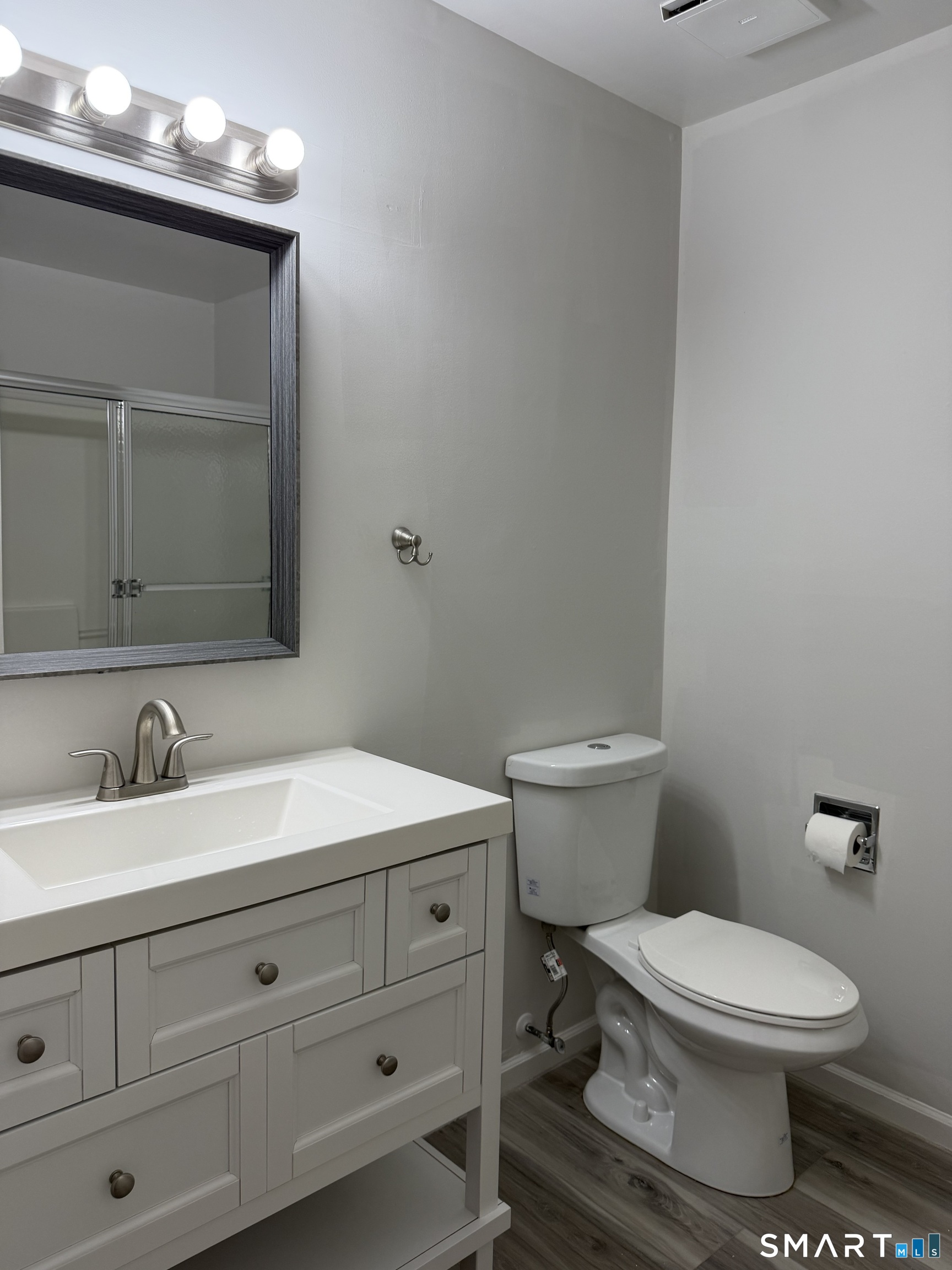 16 Hawley Glen Stratford CT 06614
