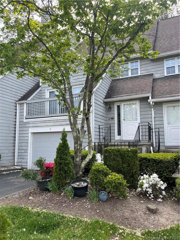 16 Hawley Glen Stratford CT 06614
