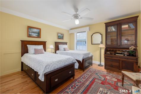 21 Yorkshire Court Farmington CT 06032