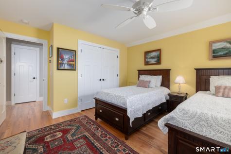 21 Yorkshire Court Farmington CT 06032