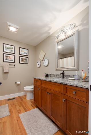 21 Yorkshire Court Farmington CT 06032
