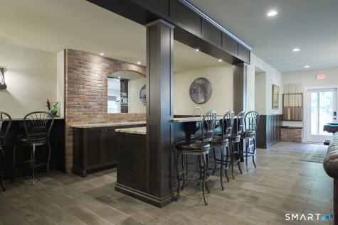 21 Yorkshire Court Farmington CT 06032