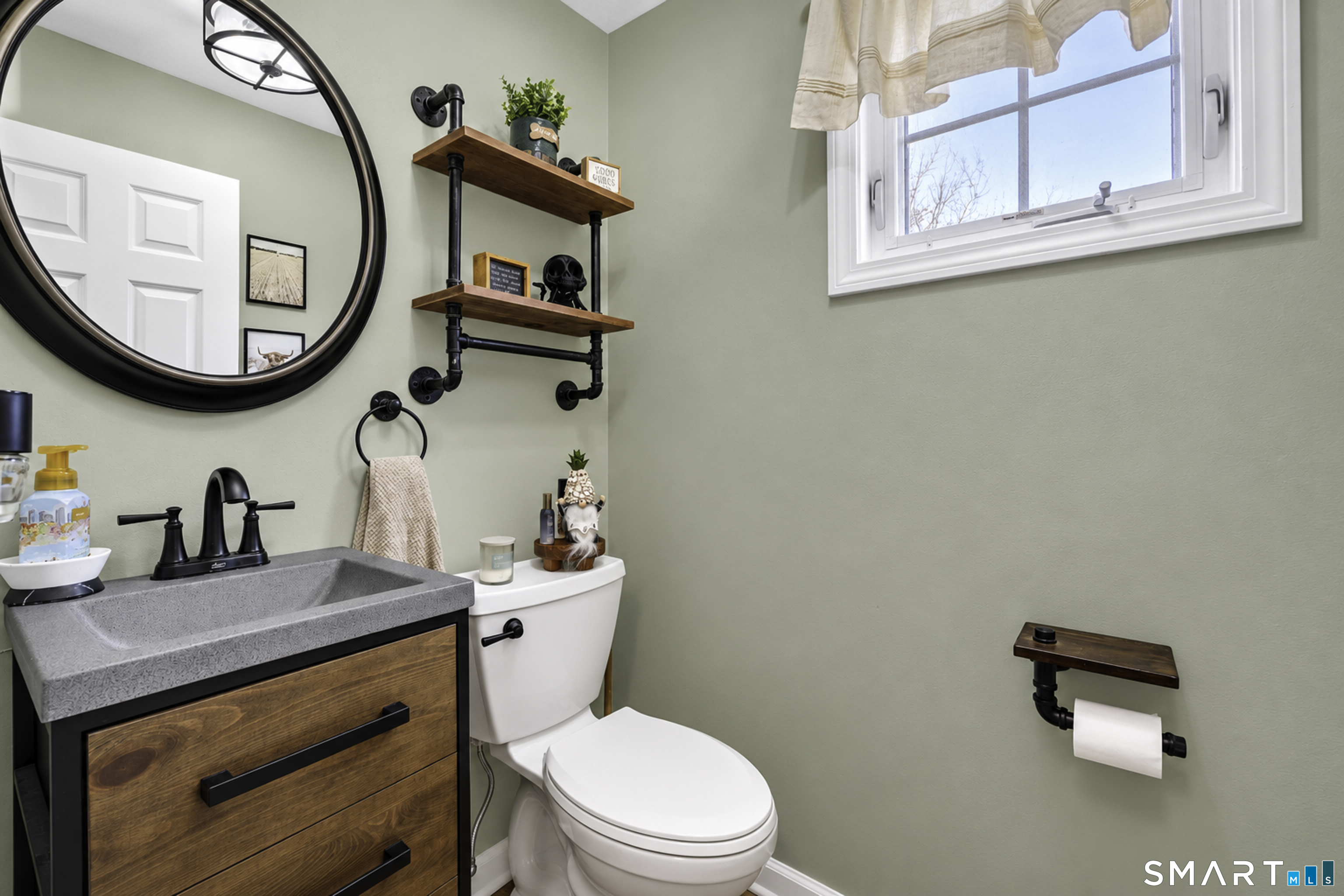 245 East Woodland Street Meriden CT 06451