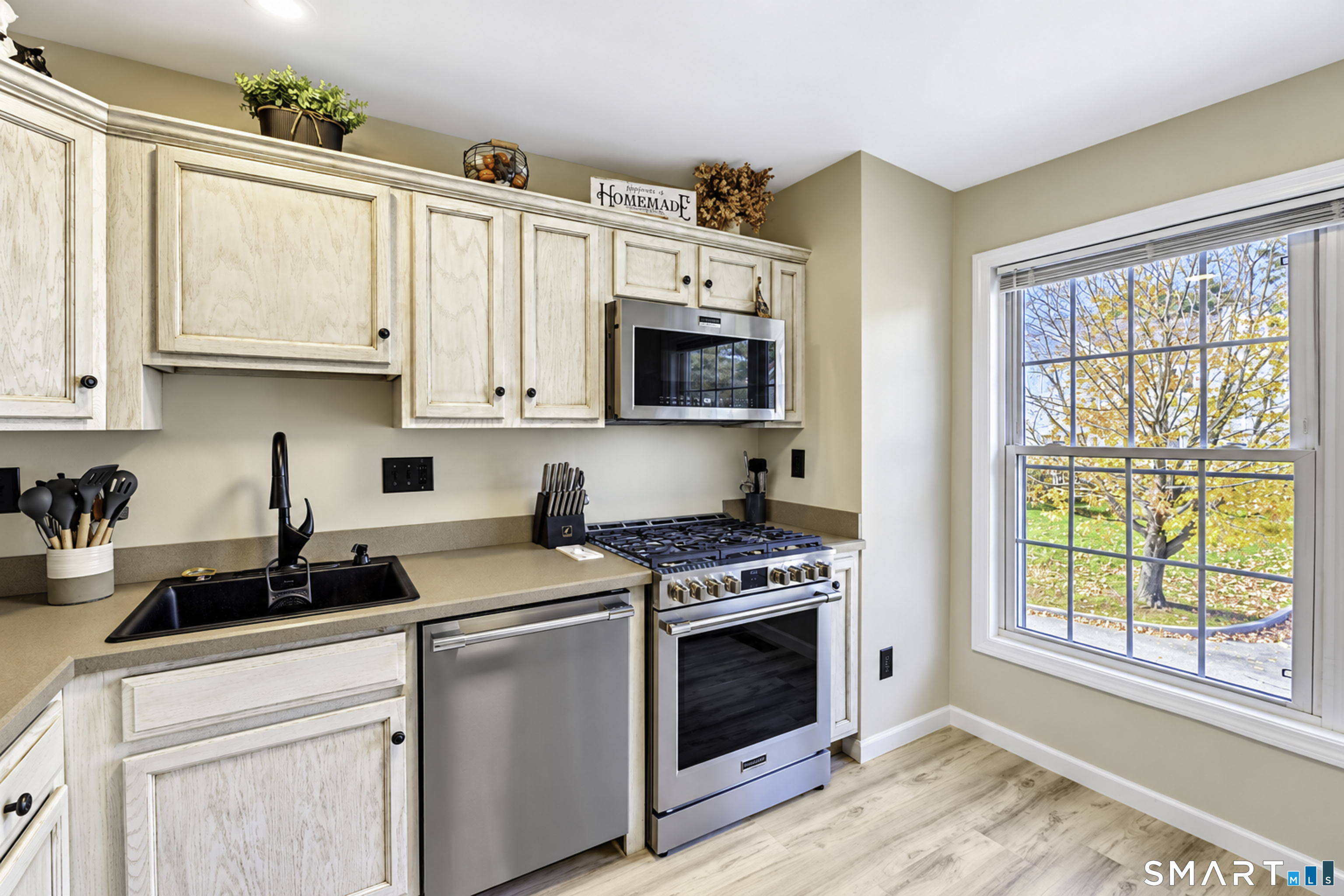 245 East Woodland Street Meriden CT 06451