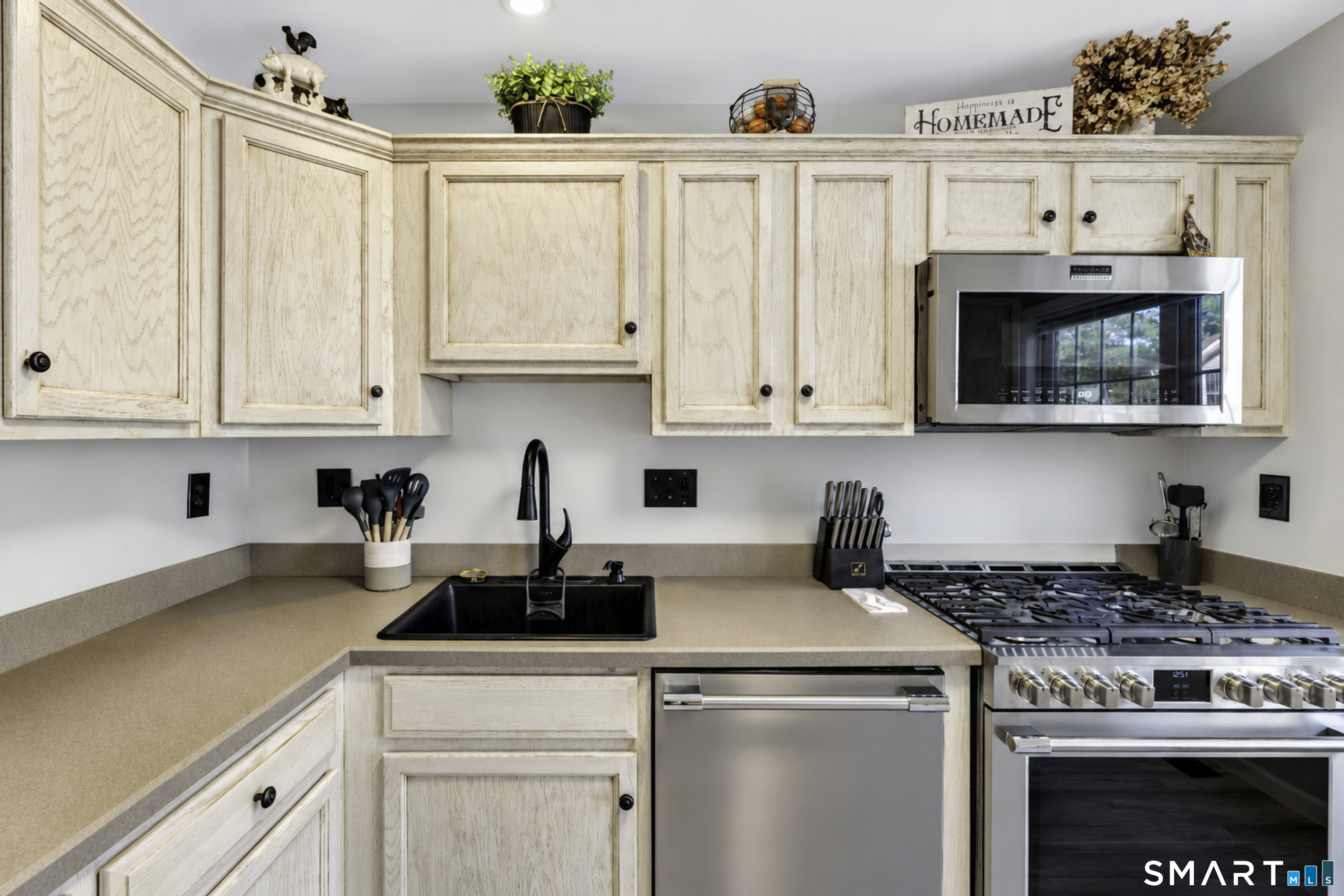 245 East Woodland Street Meriden CT 06451