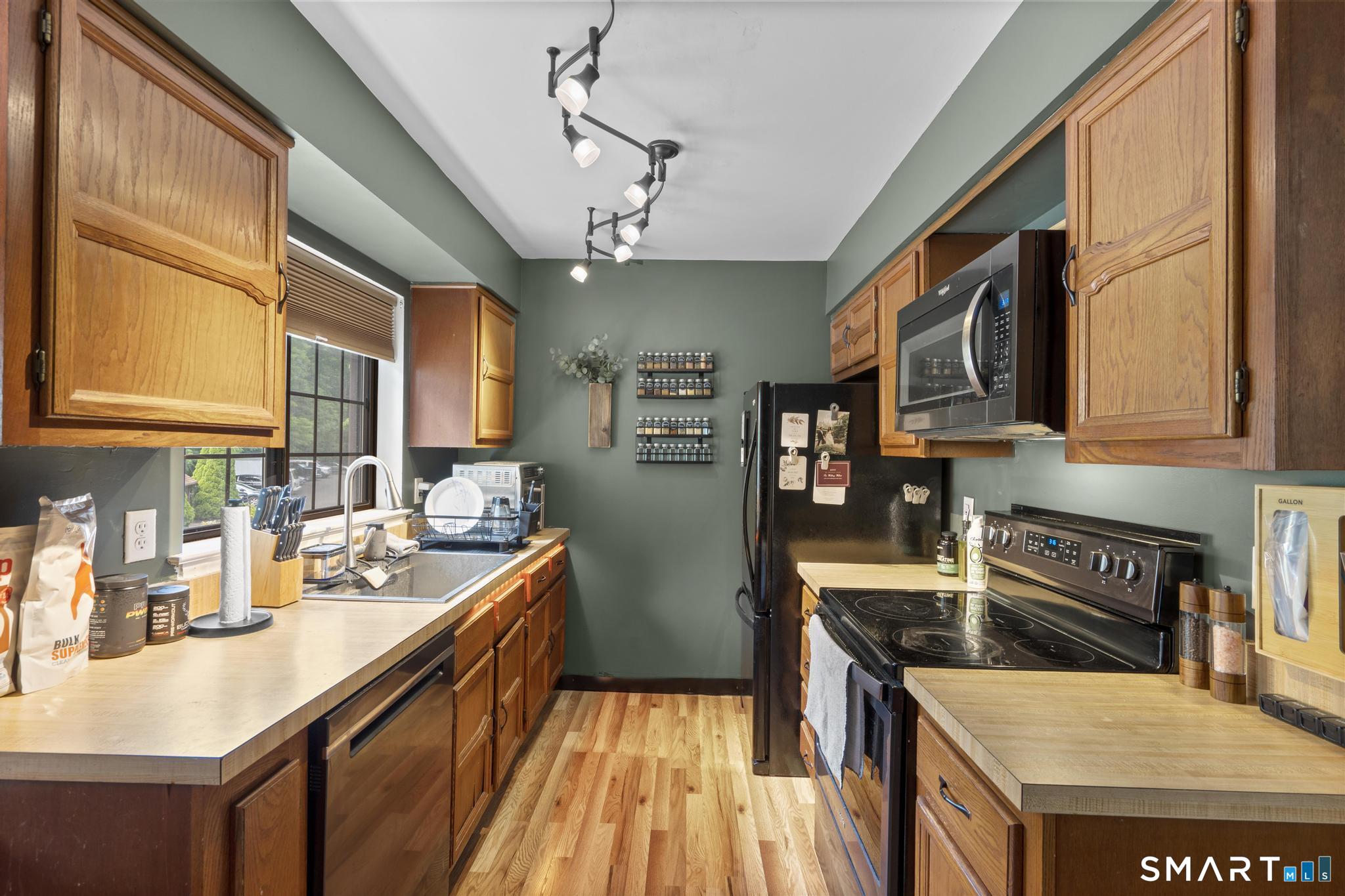536 Swanson Crescent Milford CT 06461