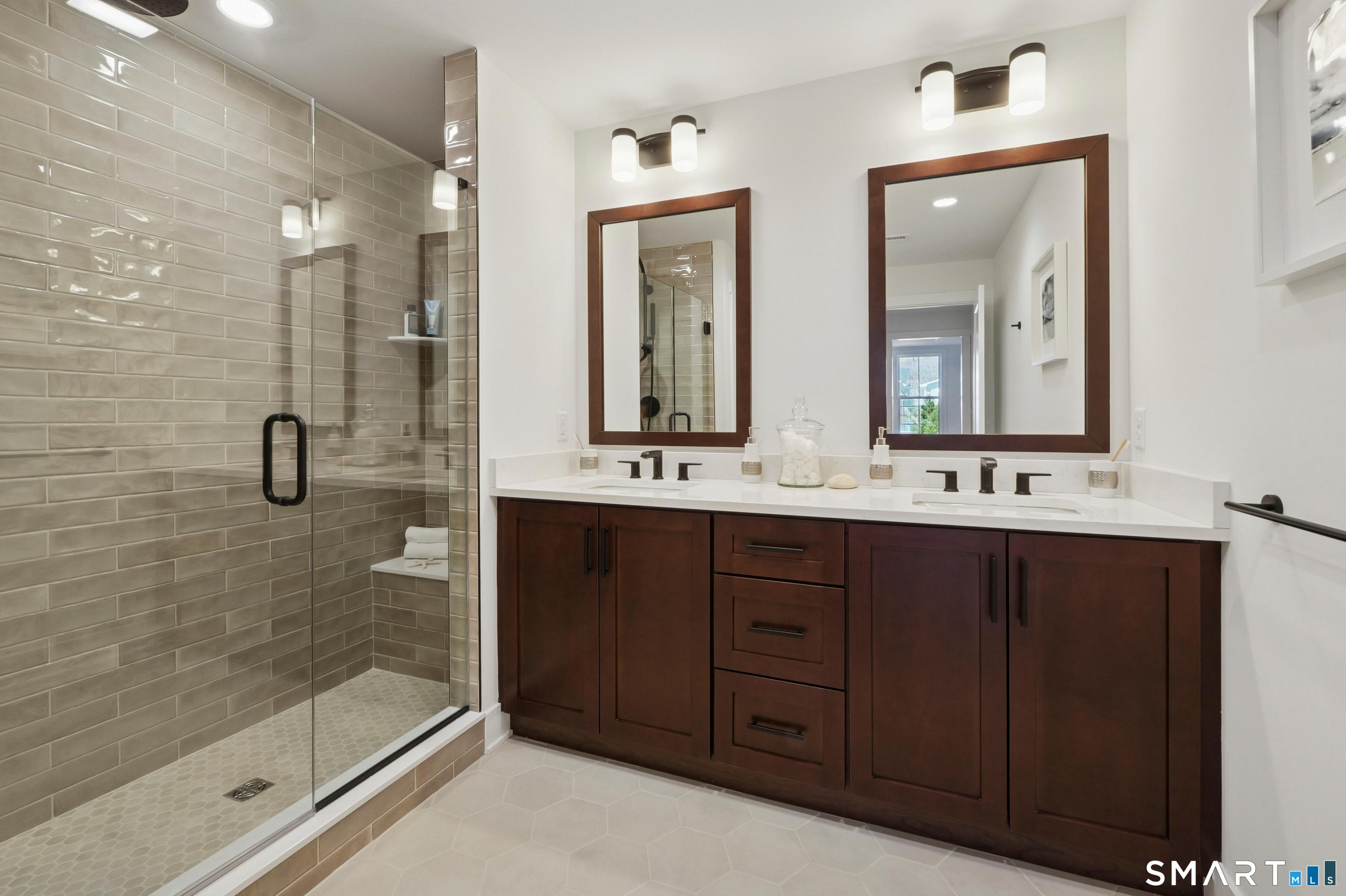 5 Edgewood Way Woodbridge CT 06525