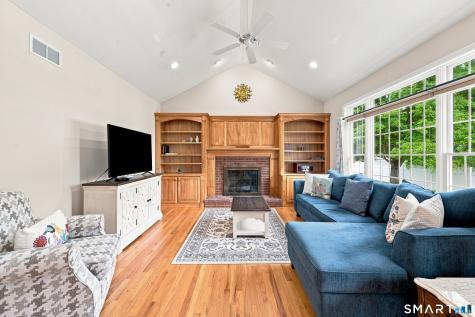 4 Charles Court Suffield CT 06078