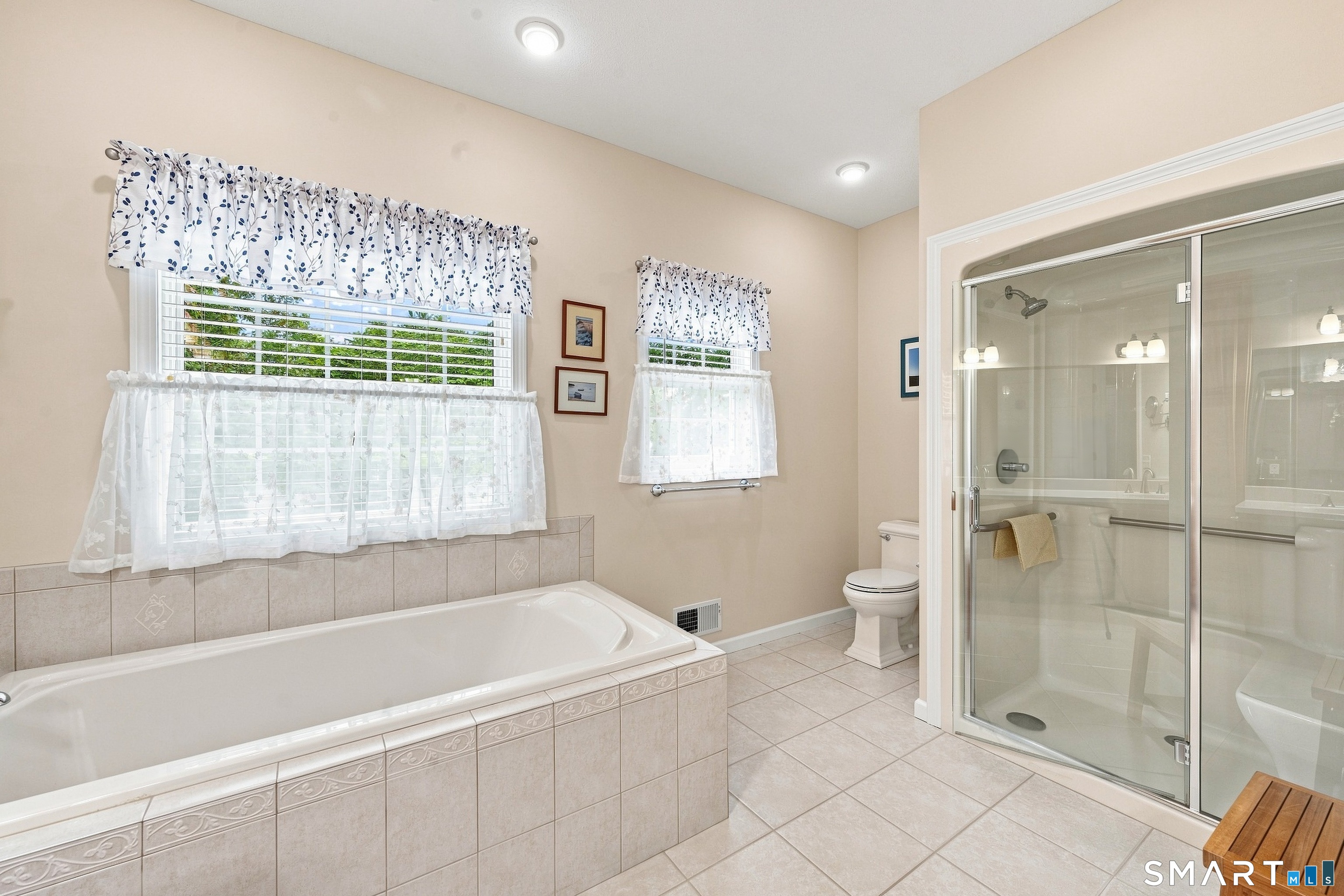 4 Charles Court Suffield CT 06078
