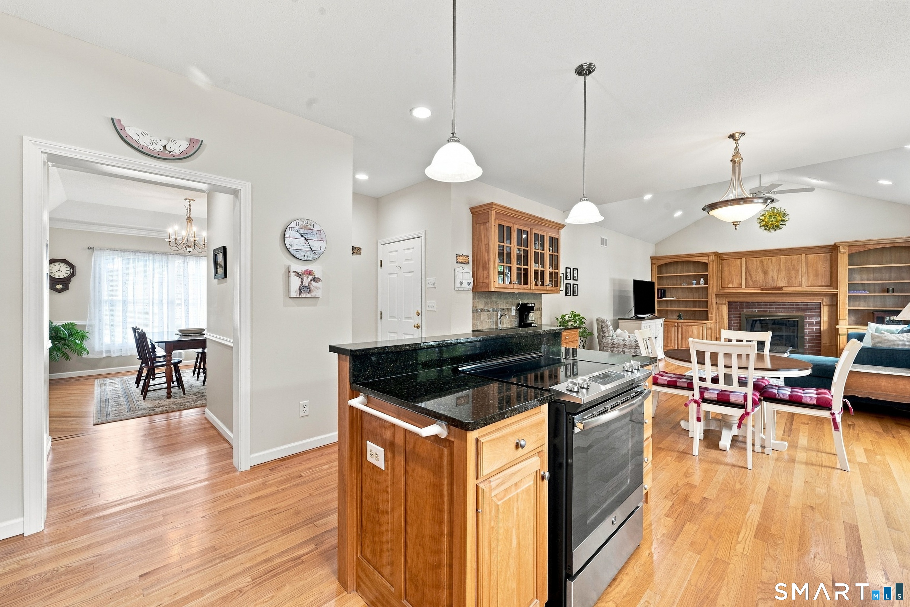 4 Charles Court Suffield CT 06078