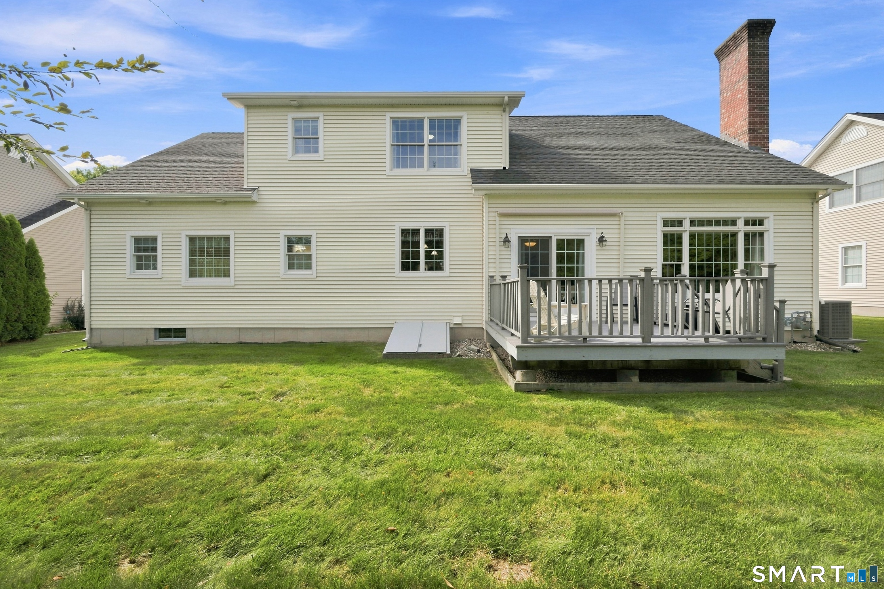 4 Charles Court Suffield CT 06078
