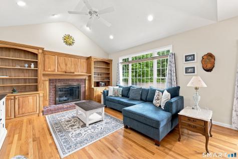4 Charles Court Suffield CT 06078