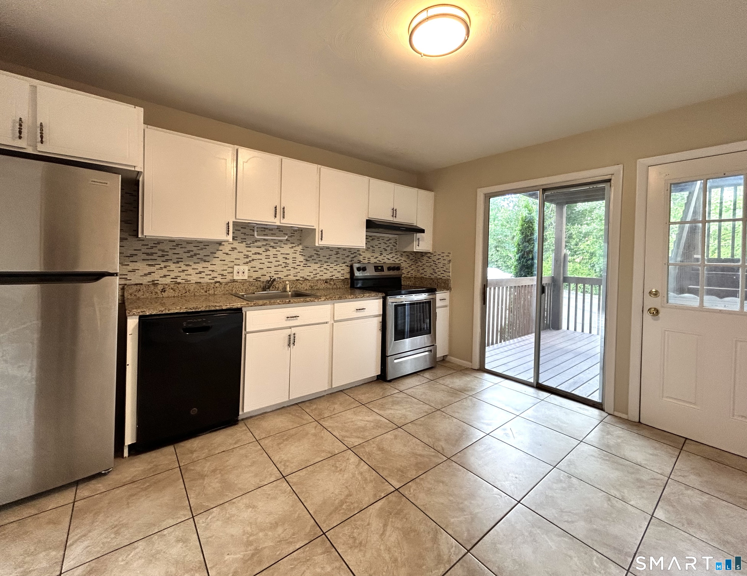 2756 Madison Avenue Bridgeport CT 06606