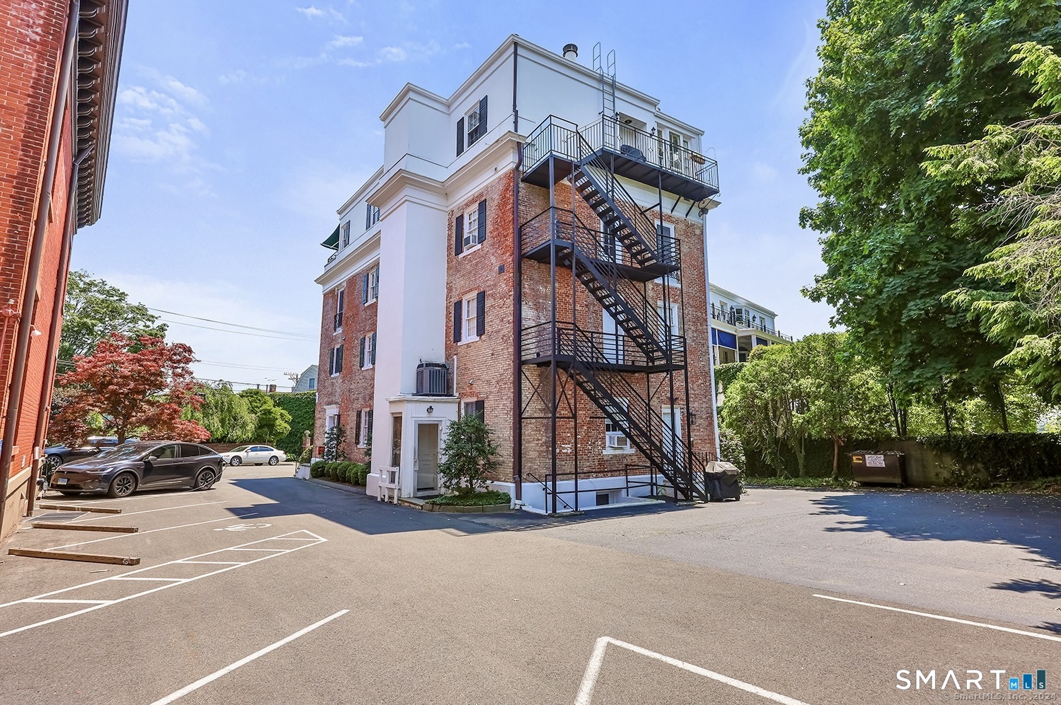 236 Main Street Fairfield CT 06890