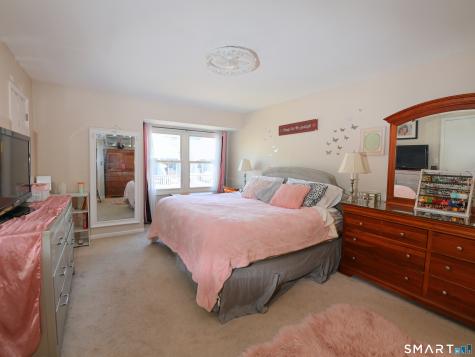 73 Fawn Ridge Lane Norwalk CT 06851