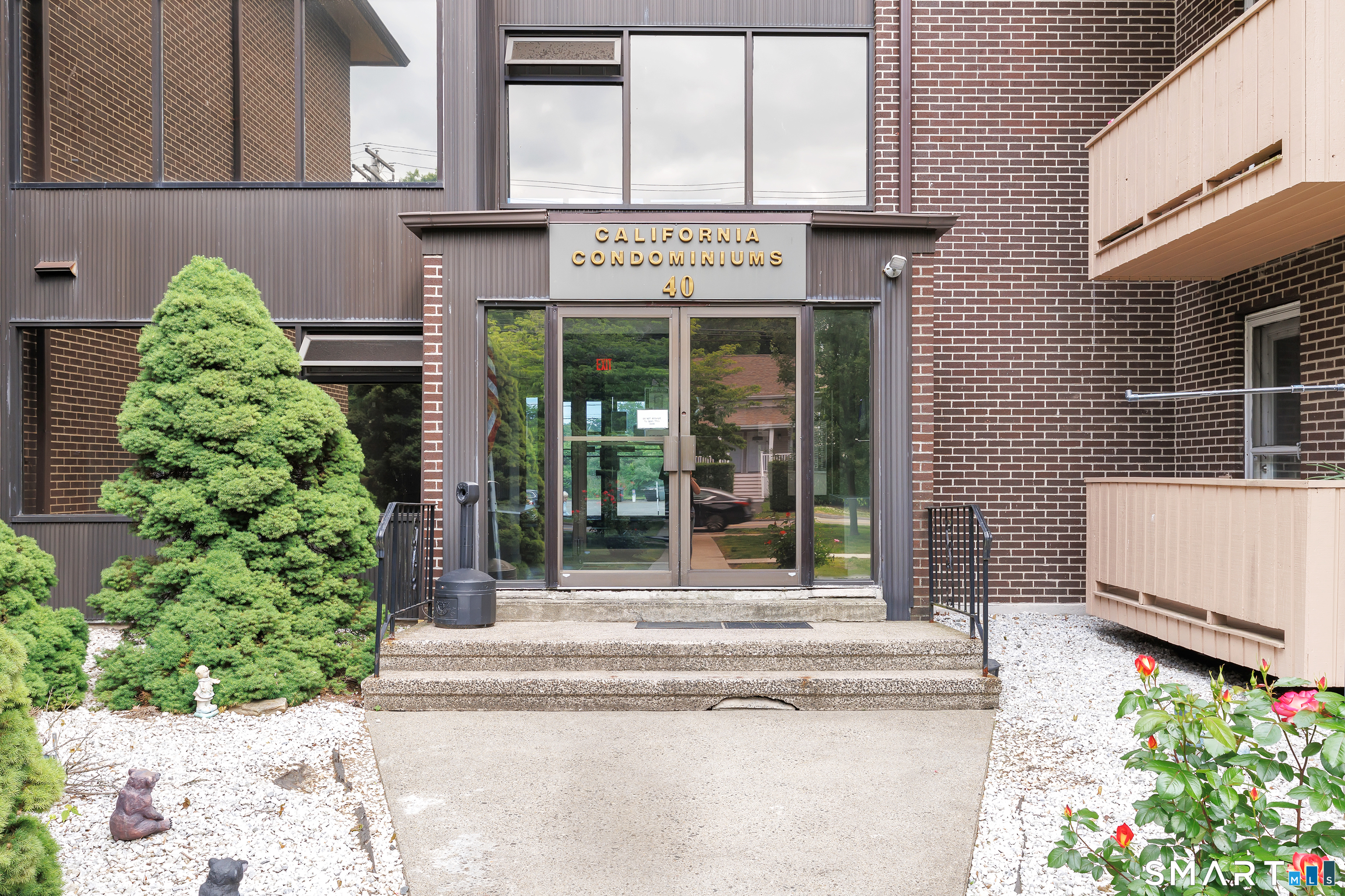 40 California Street Stratford CT 06615