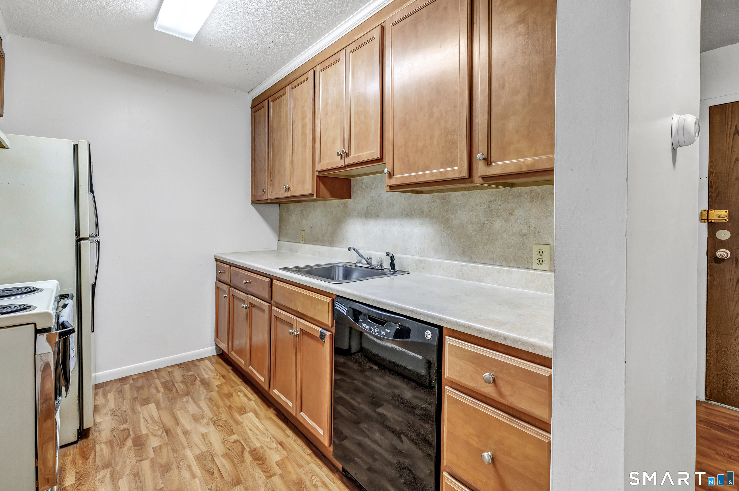 40 California Street Stratford CT 06615