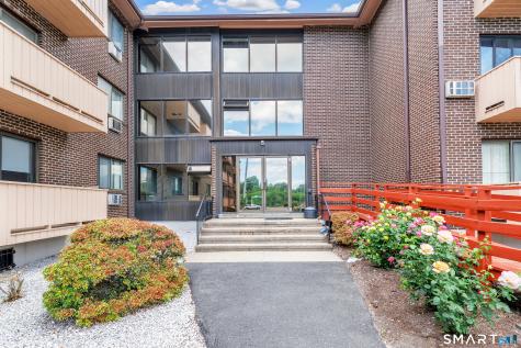 40 California Street Stratford CT 06615