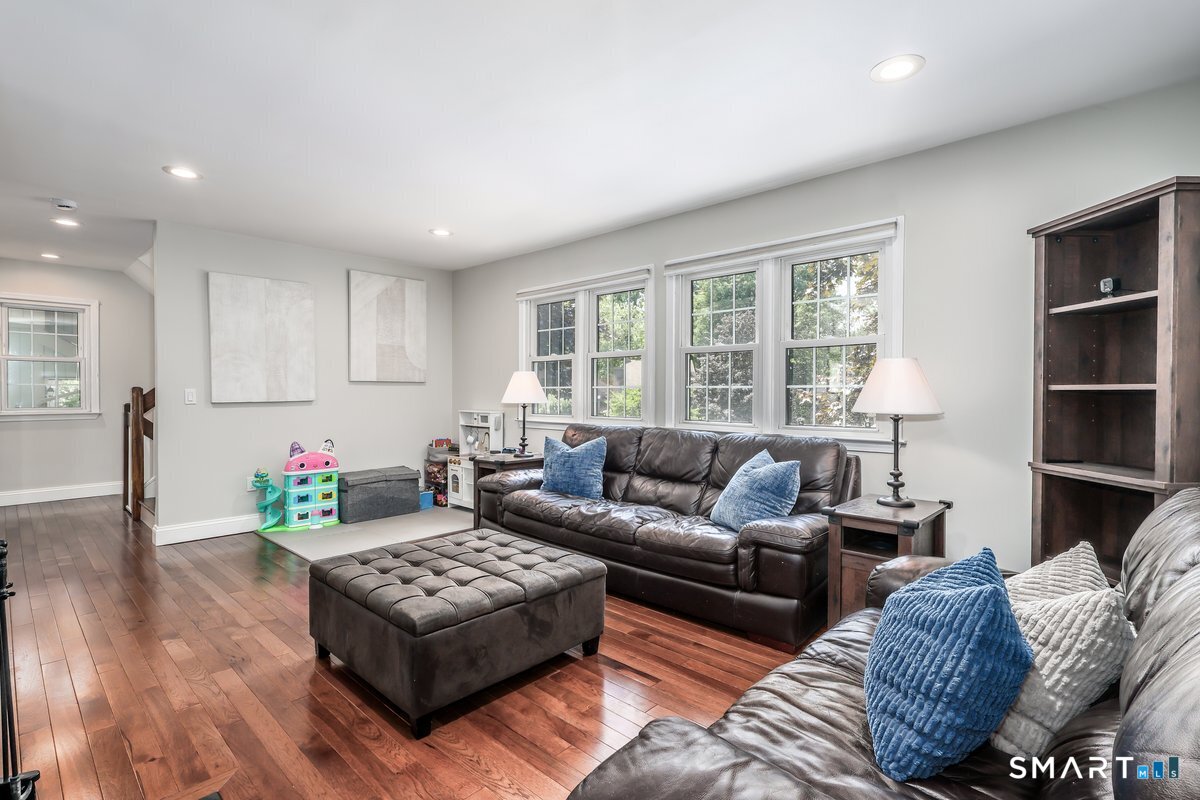 89 Heatherwood Drive Brookfield CT 06804
