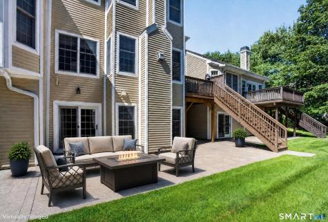 17 Regency Circle Trumbull CT 06611