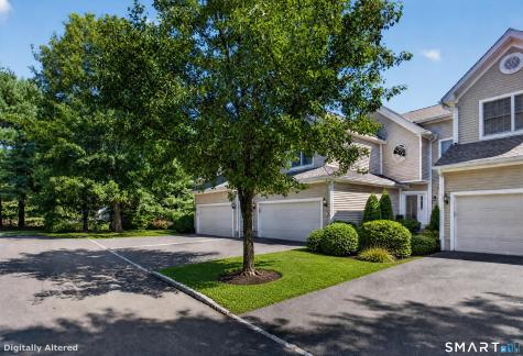 17 Regency Circle Trumbull CT 06611