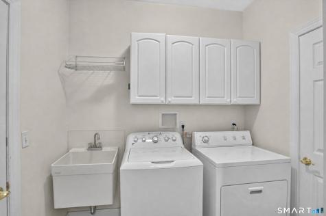 17 Regency Circle Trumbull CT 06611