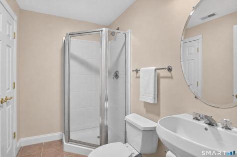 17 Regency Circle Trumbull CT 06611
