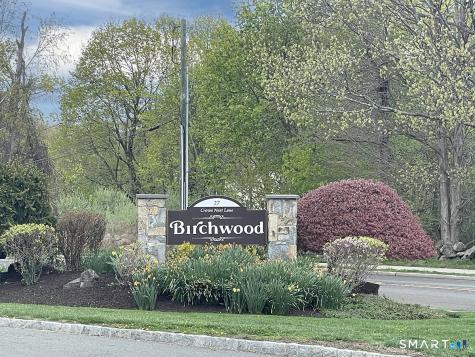 27 Crows Nest Lane Danbury CT 06810