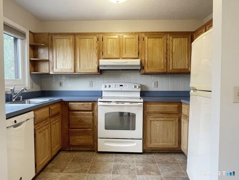 27 Crows Nest Lane Danbury CT 06810