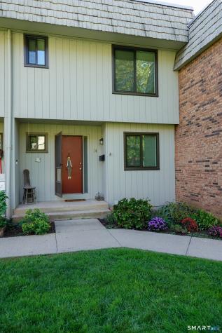 14 Cheryl Court Cromwell CT 06416