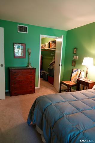 14 Cheryl Court Cromwell CT 06416