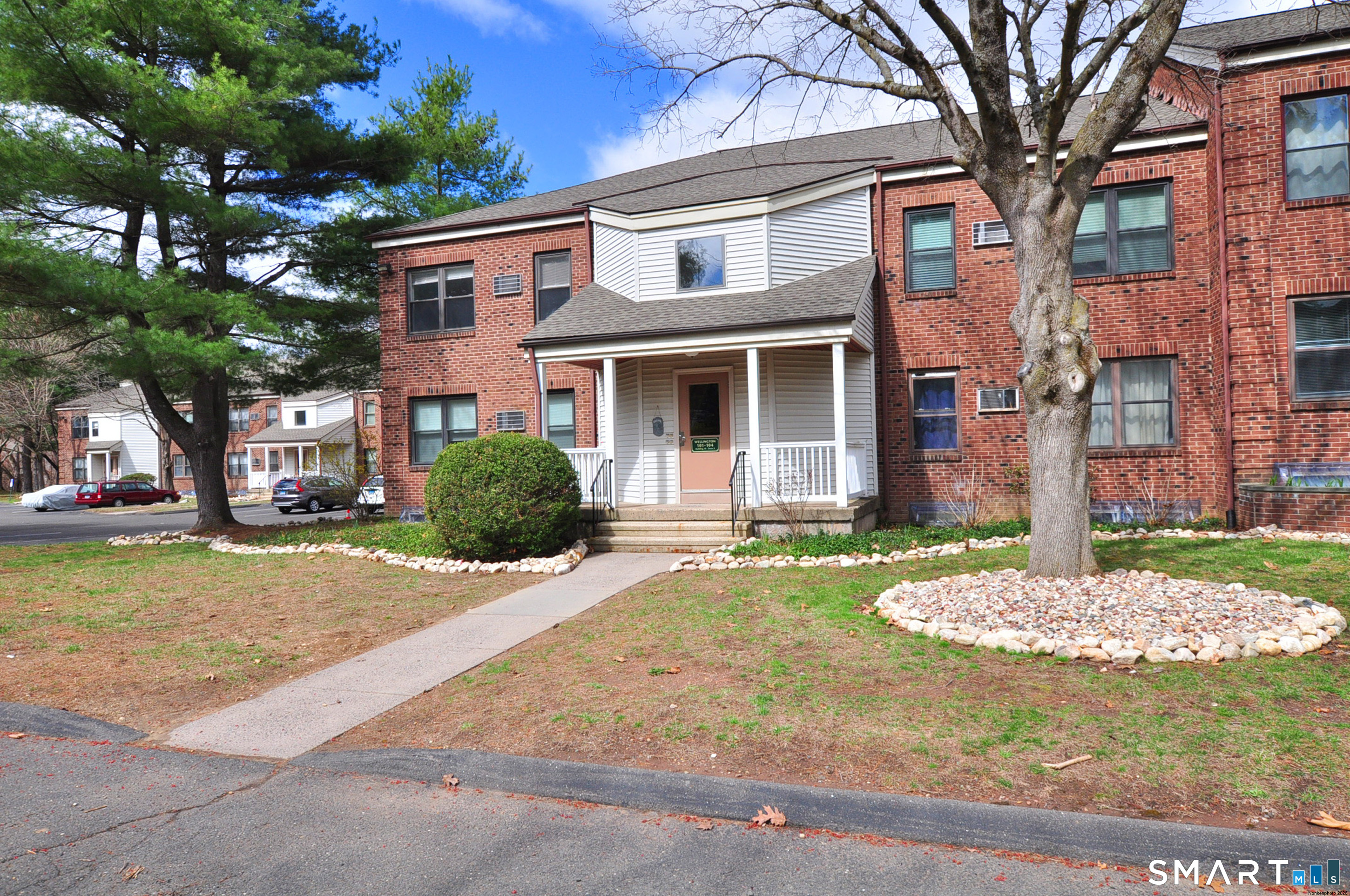 103 Wellington Drive Farmington CT 06032