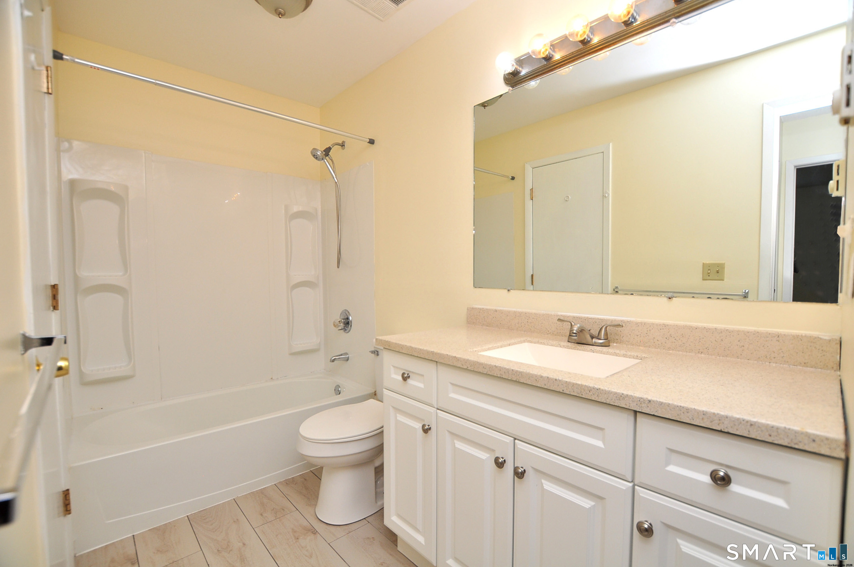 103 Wellington Drive Farmington CT 06032