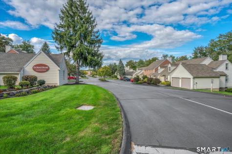 10 Orchard Brook Drive Wethersfield CT 06109