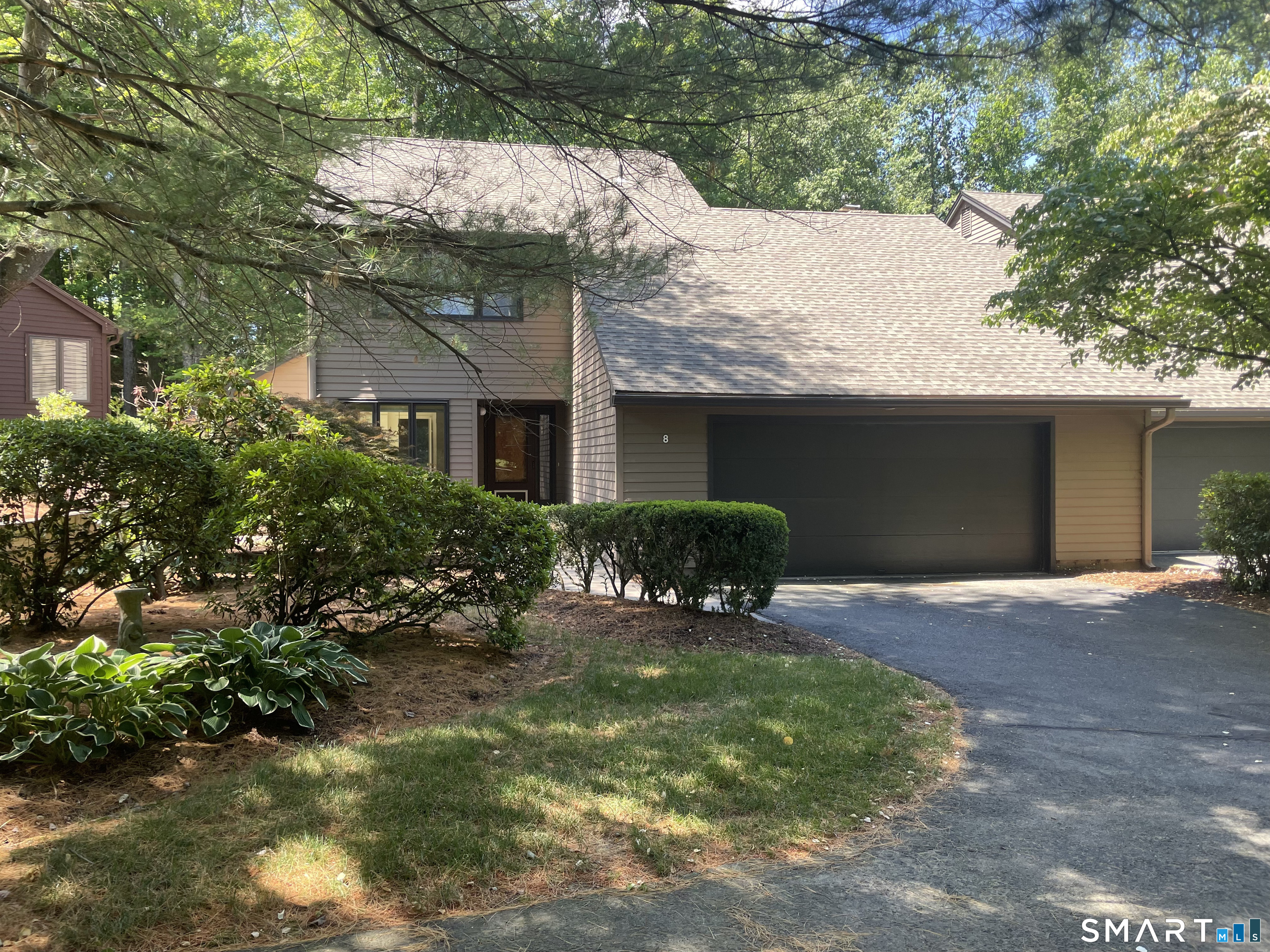8 Ironwood Road West Hartford CT 06117