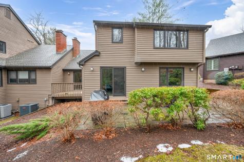 8 Ironwood Road West Hartford CT 06117