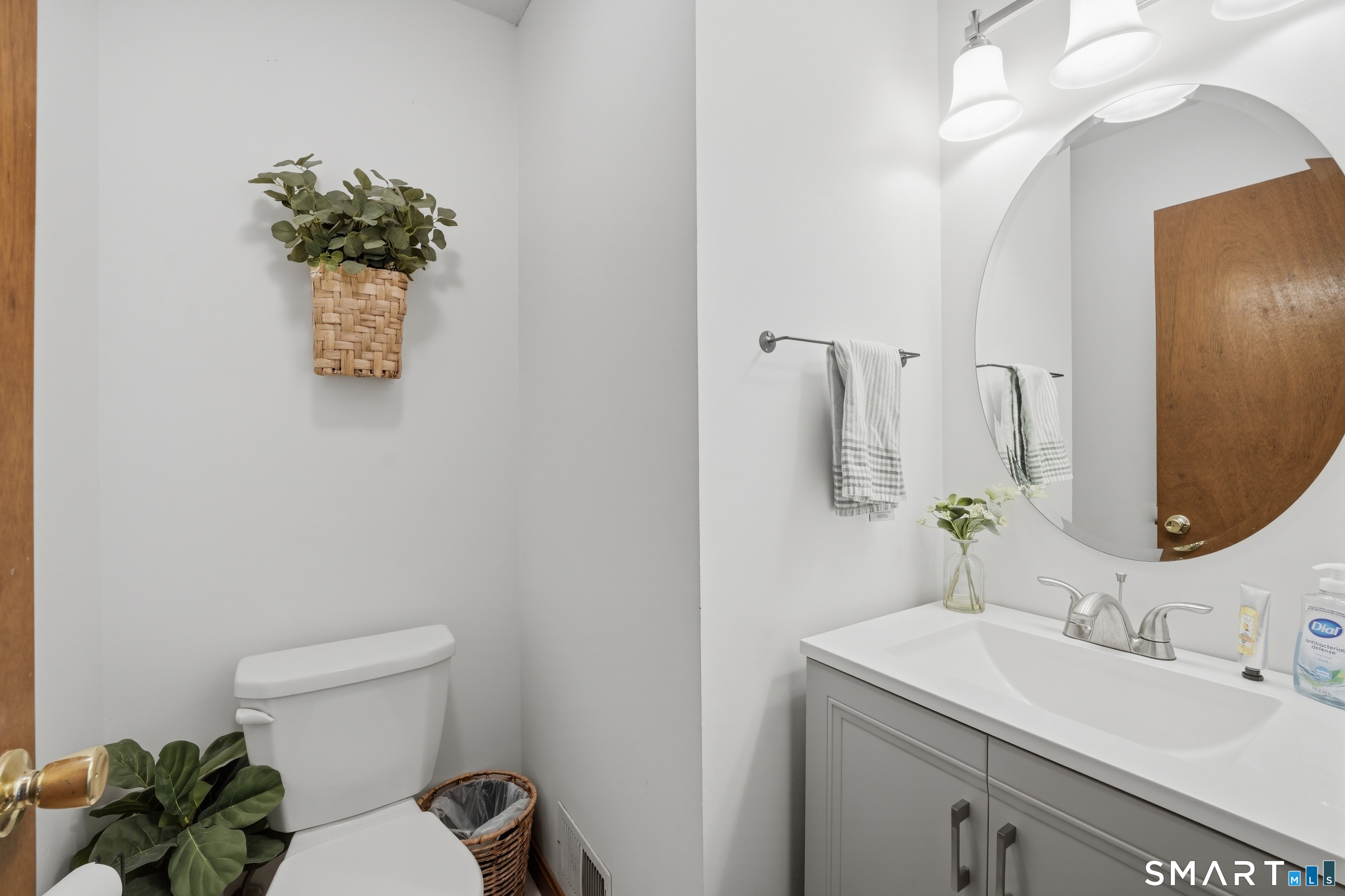 188 Post Office Road Enfield CT 06082