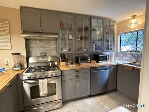 253 West Street Southington CT 06489