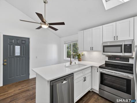 31 Hewitt Road Stonington CT 06355