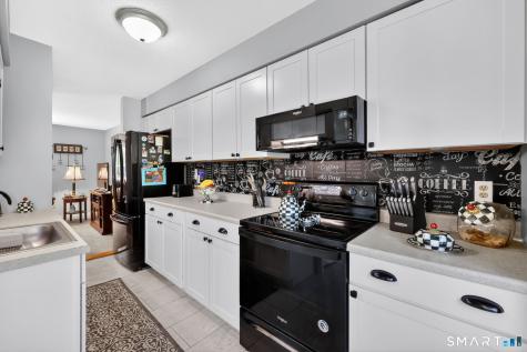 10 Thistle Way East Windsor CT 06016