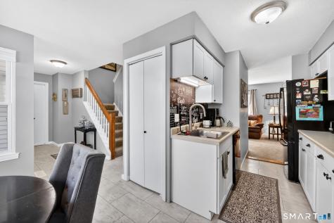 10 Thistle Way East Windsor CT 06016