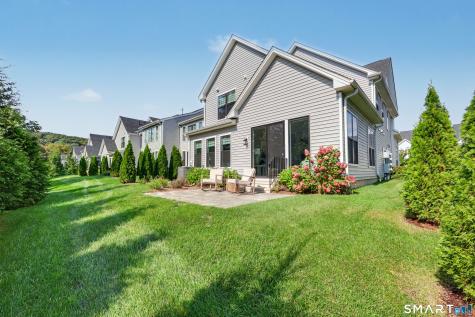 18 Hillcrest Drive Woodbridge CT 06525