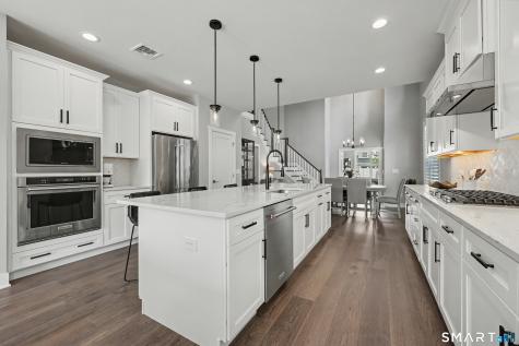 18 Hillcrest Drive Woodbridge CT 06525